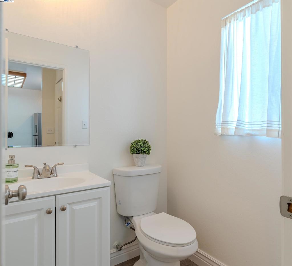 LIVERMORE DOWNS - Residential
