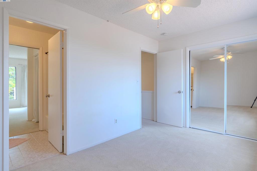 LIVERMORE DOWNS - Residential
