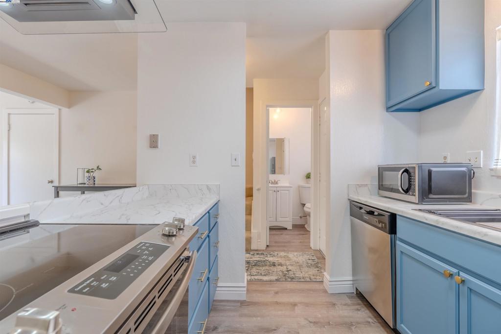 LIVERMORE DOWNS - Residential
