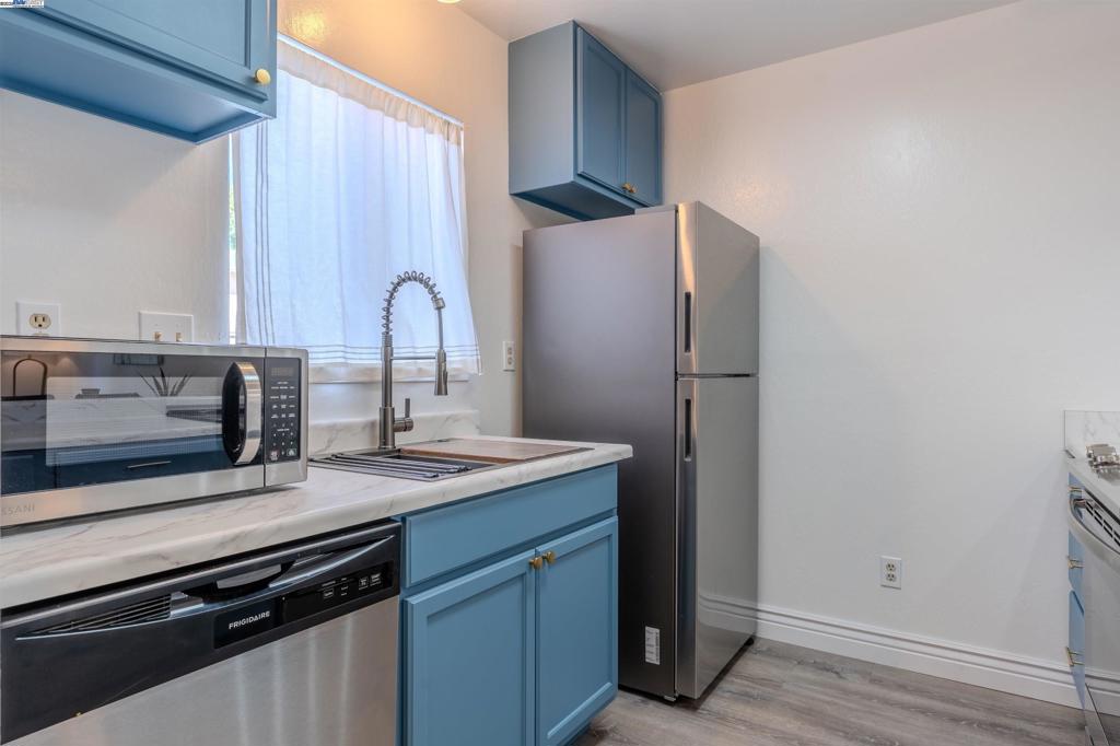 LIVERMORE DOWNS - Residential