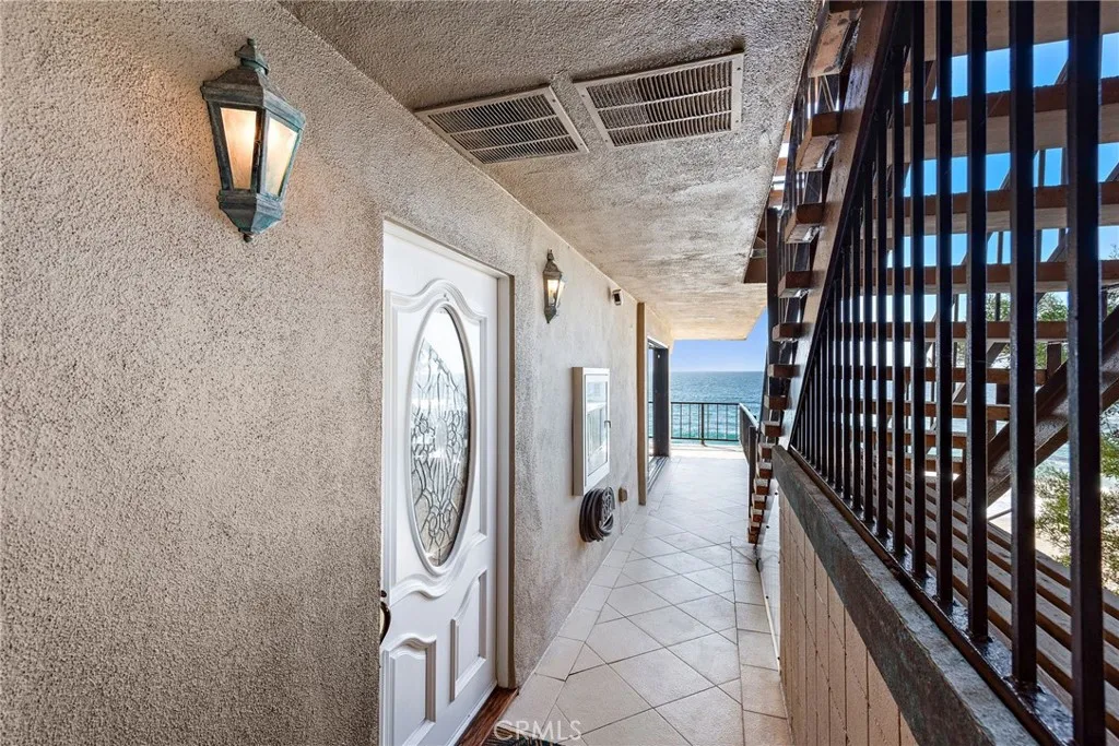 Laguna Beach, California 92651, United States, 3 Bedrooms Bedrooms, ,2 BathroomsBathrooms,Residential,Active,3132