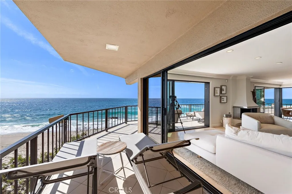 Laguna Beach, California 92651, United States, 3 Bedrooms Bedrooms, ,2 BathroomsBathrooms,Residential,Active,3132