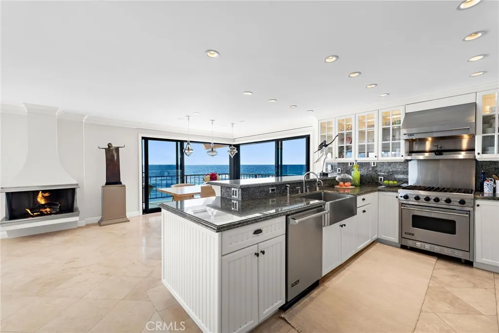 Laguna Beach, California 92651, United States, 3 Bedrooms Bedrooms, ,2 BathroomsBathrooms,Residential,Active,3132