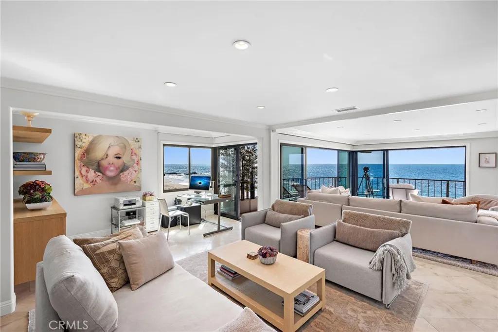 Laguna Beach, California 92651, United States, 3 Bedrooms Bedrooms, ,2 BathroomsBathrooms,Residential,Active,3132