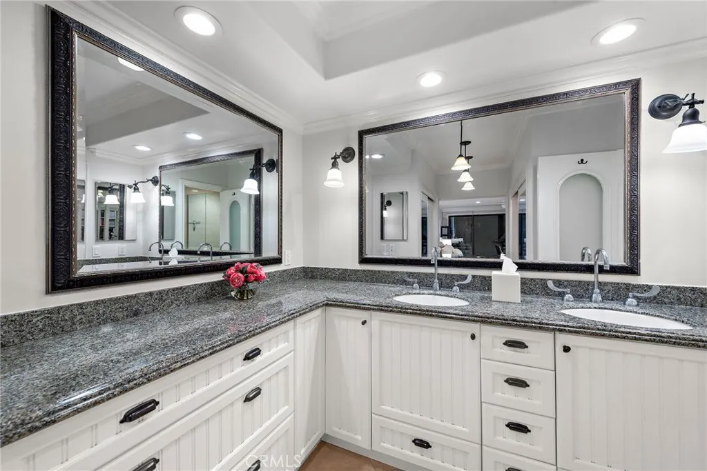 Laguna Beach, California 92651, United States, 3 Bedrooms Bedrooms, ,2 BathroomsBathrooms,Residential,Active,3132