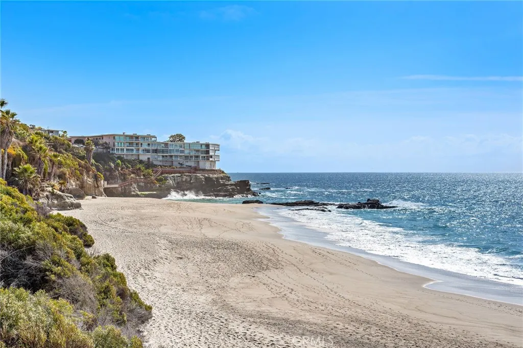 Laguna Beach, California 92651, United States, 3 Bedrooms Bedrooms, ,2 BathroomsBathrooms,Residential,Active,3132