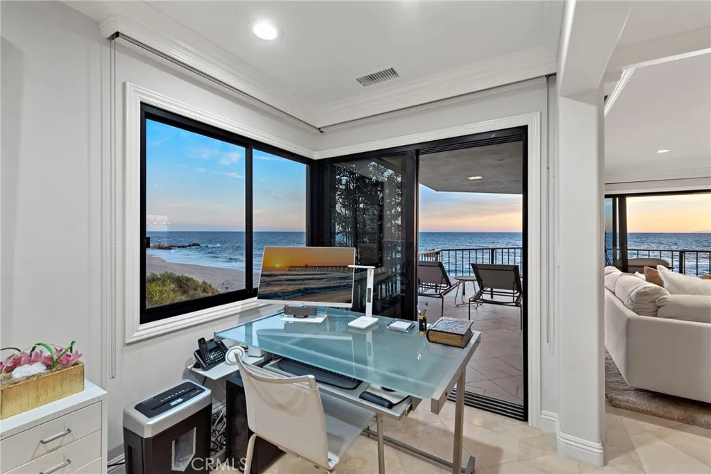 Laguna Beach, California 92651, United States, 3 Bedrooms Bedrooms, ,2 BathroomsBathrooms,Residential,Active,3132