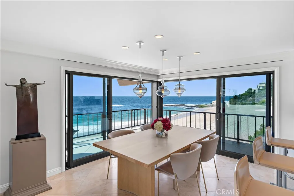 Laguna Beach, California 92651, United States, 3 Bedrooms Bedrooms, ,2 BathroomsBathrooms,Residential,Active,3132