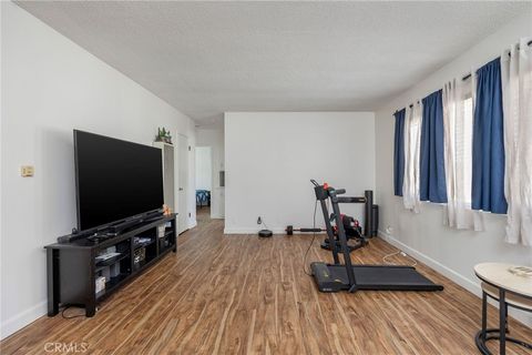 Tiny photo for 2615 Rockefeller Ln, Redondo Beach, CA 90278 (MLS # SB25231888)