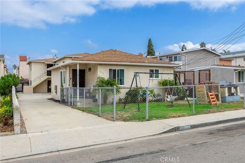 Tiny photo for 2615 Rockefeller Ln, Redondo Beach, CA 90278 (MLS # SB25231888)