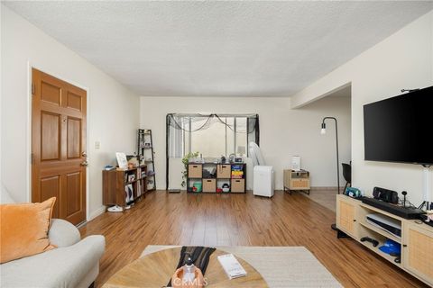 Tiny photo for 2615 Rockefeller Ln, Redondo Beach, CA 90278 (MLS # SB25231888)