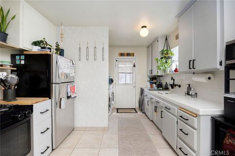 Tiny photo for 2615 Rockefeller Ln, Redondo Beach, CA 90278 (MLS # SB25231888)