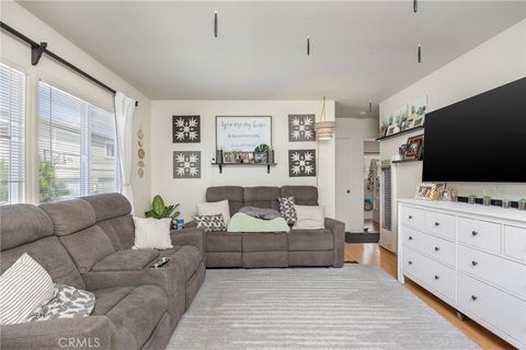 Tiny photo for 2615 Rockefeller Ln, Redondo Beach, CA 90278 (MLS # SB25231888)