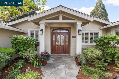 Photo of 3565 Tupelo Drive Dr, Walnut Creek, CA 94598 (MLS # 41130550)