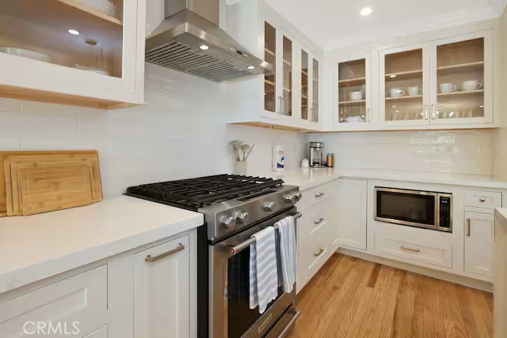 854 N 1st Street