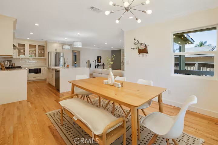 854 N 1st Street