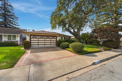 Photo of 1550 Gover Lane, San Carlos, CA 94070 (MLS # ML82065426)
