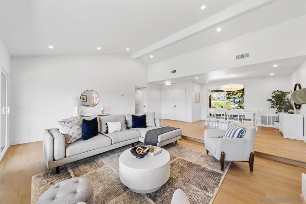 12624 Camino Emparrado