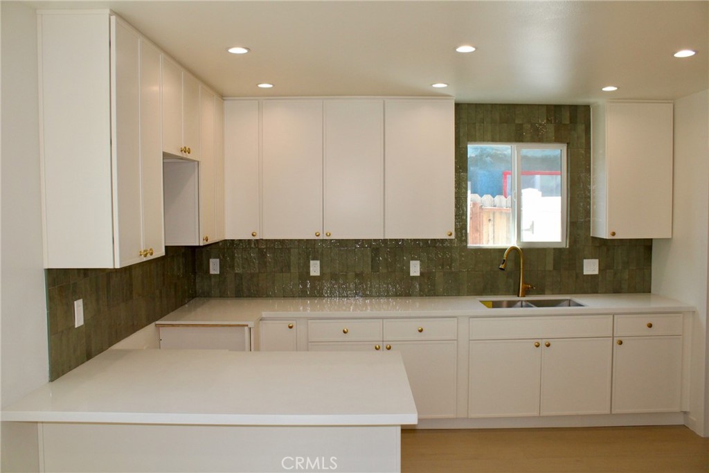 21217 S Main