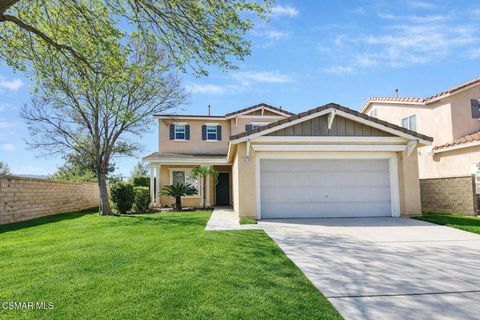 Photo of 28318 Millbrook Place, Castaic, CA 91384 (MLS # 226001244)