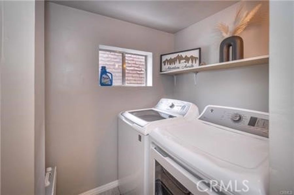 Photo of 33417 CEDAR DR Dr, Arrowbear, CA 92382 (MLS # SR26062236)