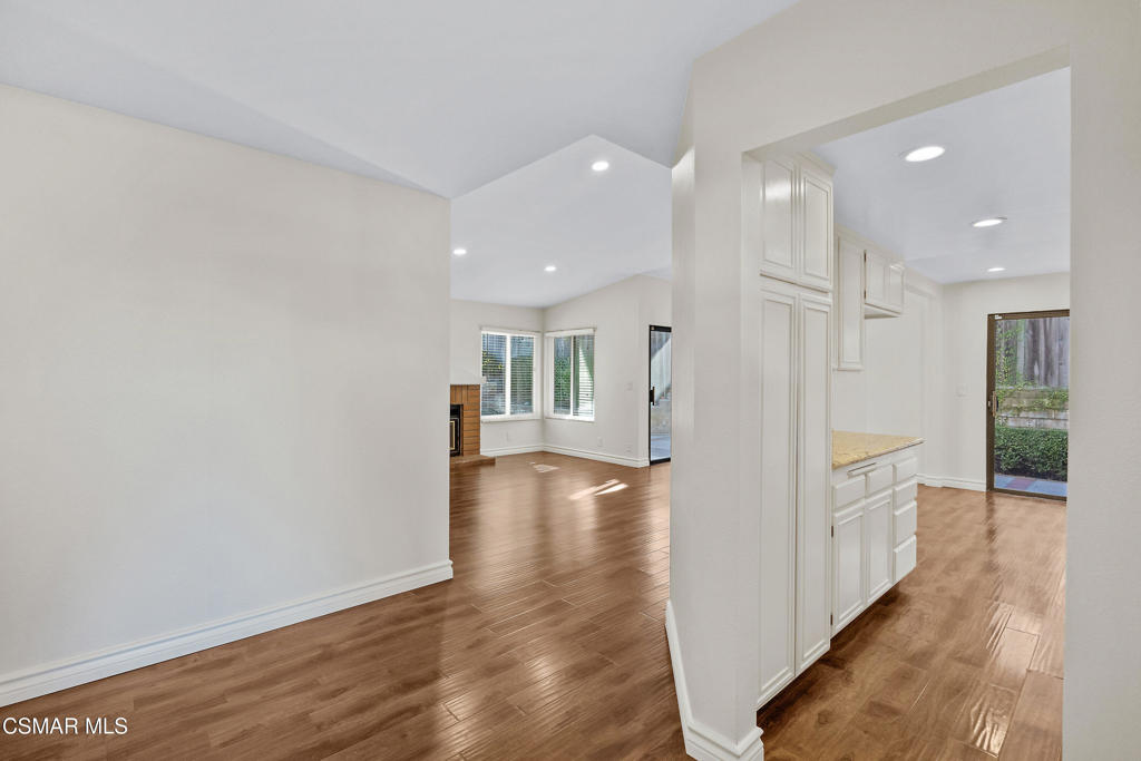 32 Herringbone Court