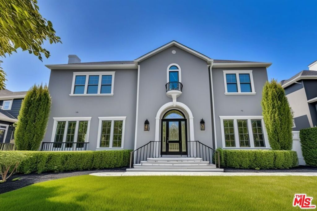 Photo of 821 Lorraine Boulevard, Los Angeles, CA 90005 (MLS # 25608989)