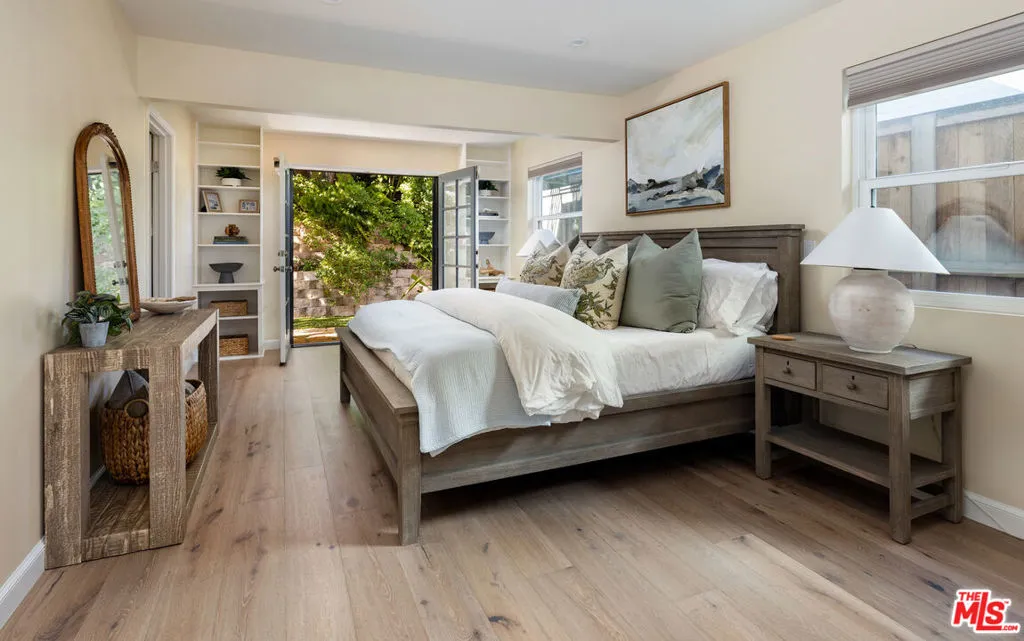 Santa Barbara, California 93109, United States, 5 Bedrooms Bedrooms, ,4 BathroomsBathrooms,Residential,Active,225697