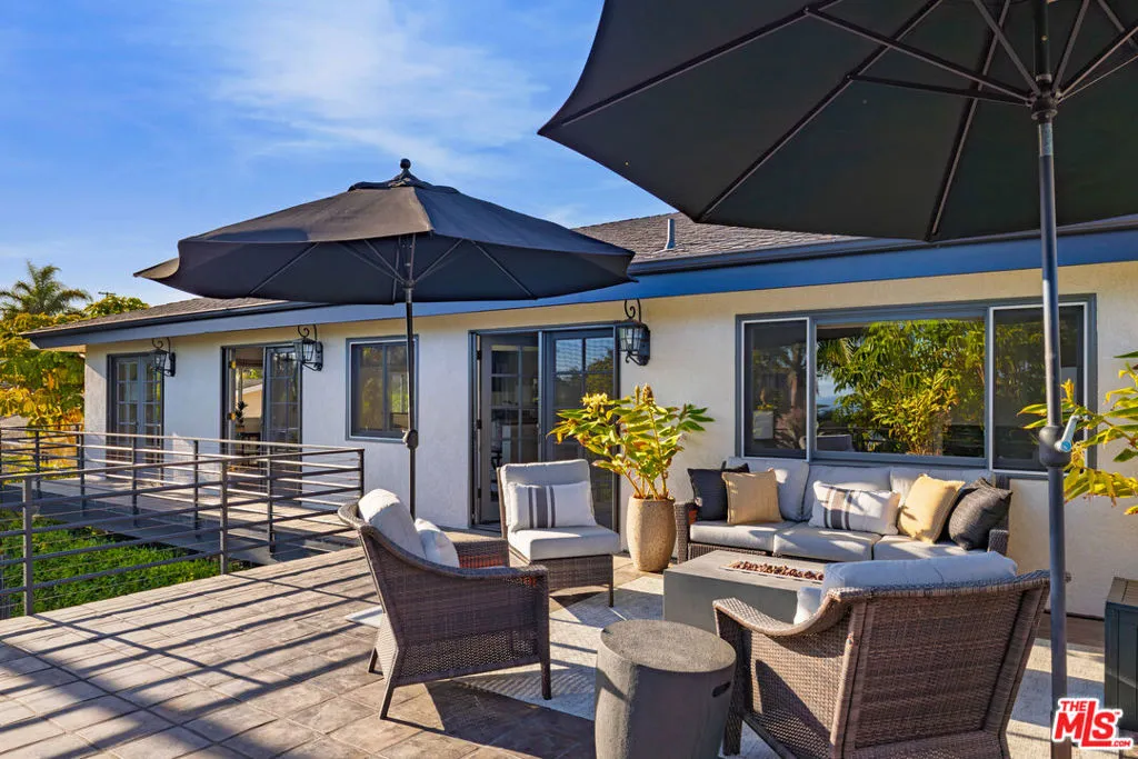 Santa Barbara, California 93109, United States, 5 Bedrooms Bedrooms, ,4 BathroomsBathrooms,Residential,Active,225697