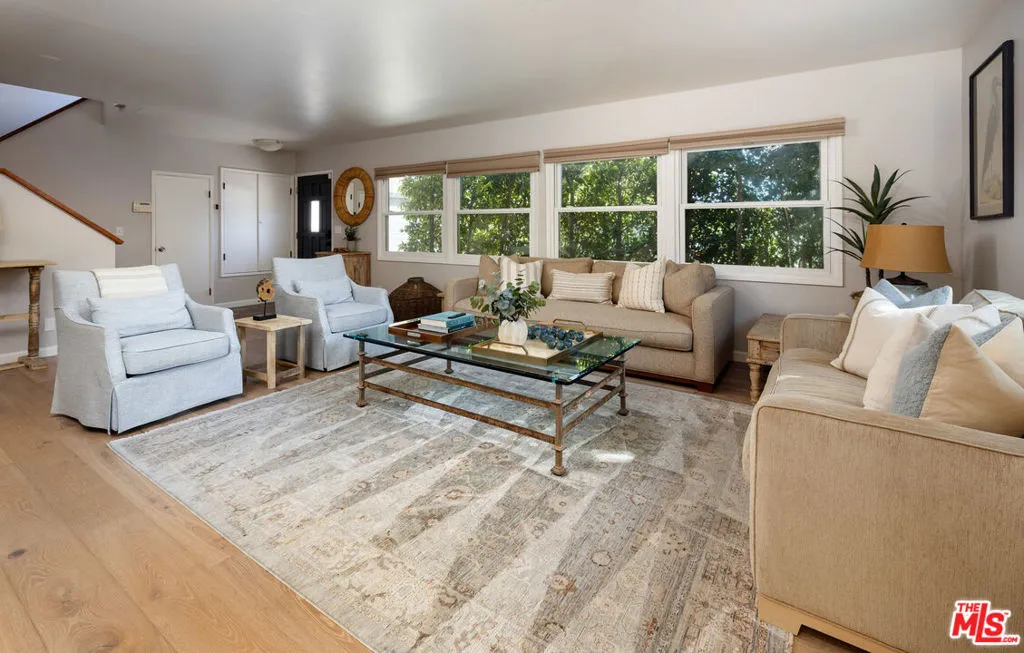 Santa Barbara, California 93109, United States, 5 Bedrooms Bedrooms, ,4 BathroomsBathrooms,Residential,Active,225697