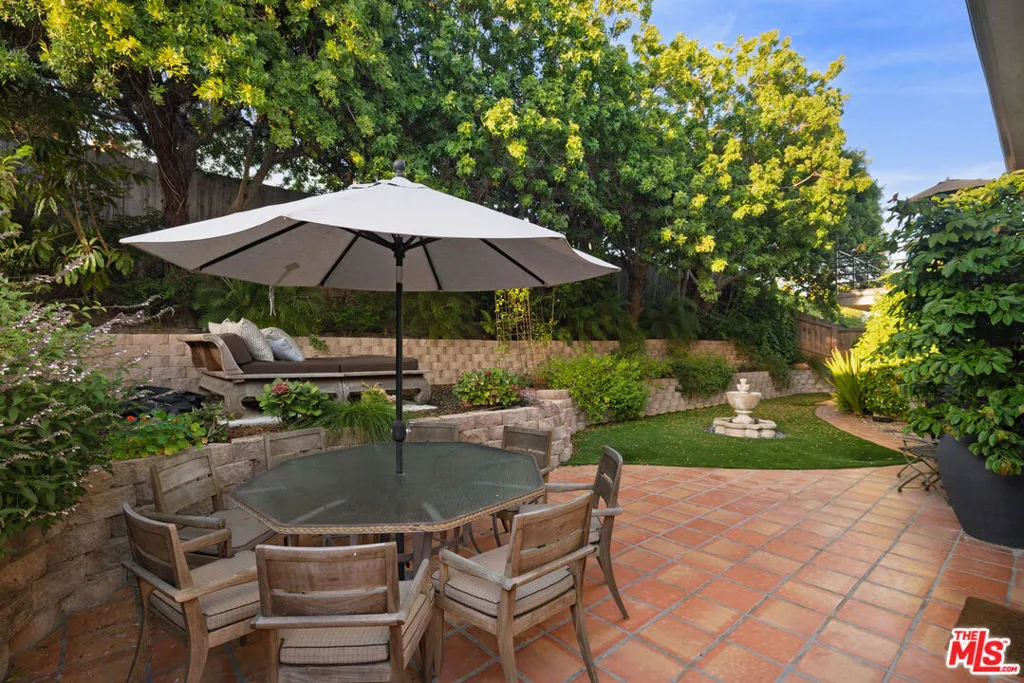 Santa Barbara, California 93109, United States, 5 Bedrooms Bedrooms, ,4 BathroomsBathrooms,Residential,Active,225697