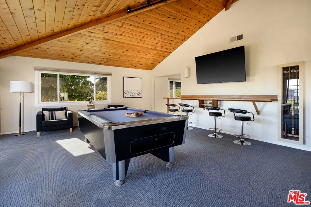 Santa Barbara, California 93109, United States, 5 Bedrooms Bedrooms, ,4 BathroomsBathrooms,Residential,Active,225697