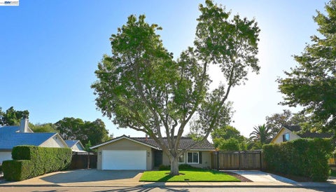 Photo of 481 Egret Road Rd, Livermore, CA 94551 (MLS # 41148522)