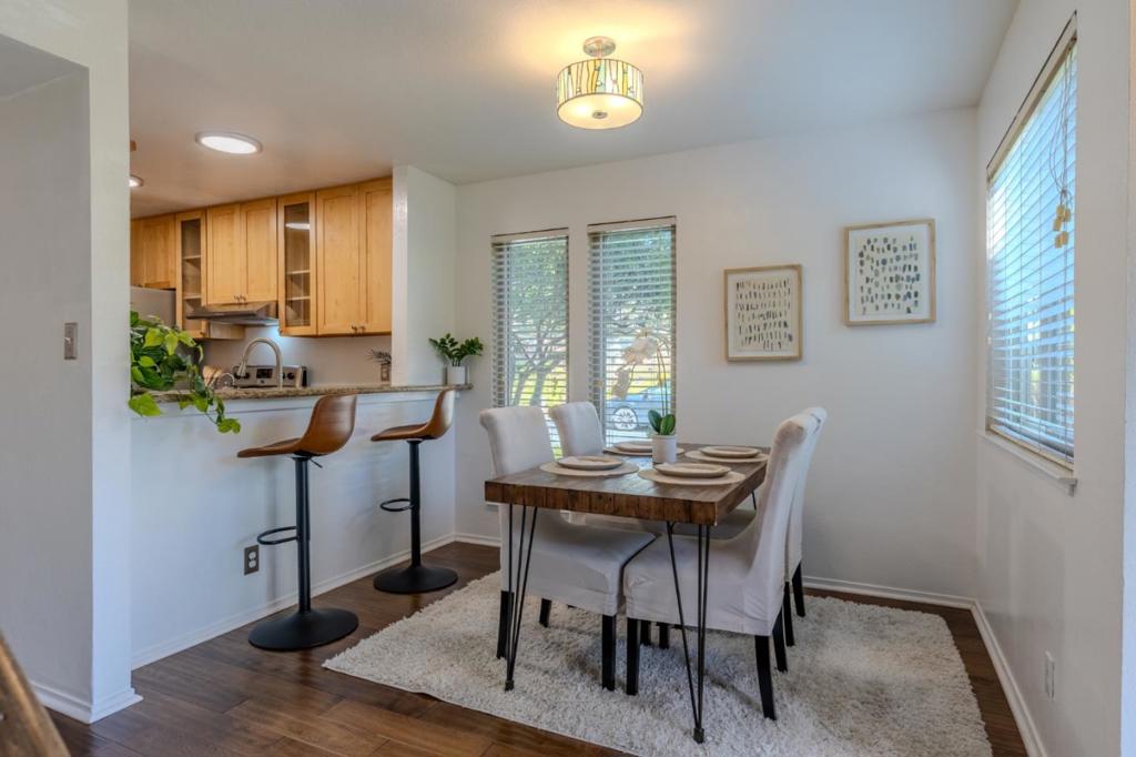 1039 Oddstad Boulevard