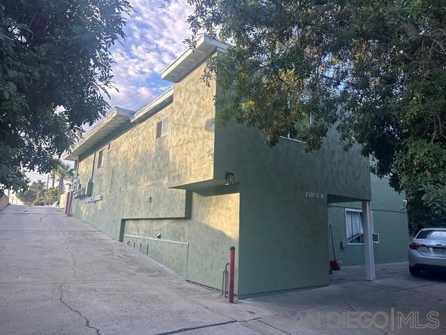 2499 Tuberose St