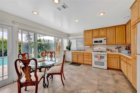 937 Carnation Avenue Costa Mesa CA 92626