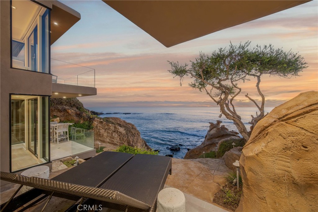 1715 Ocean Way