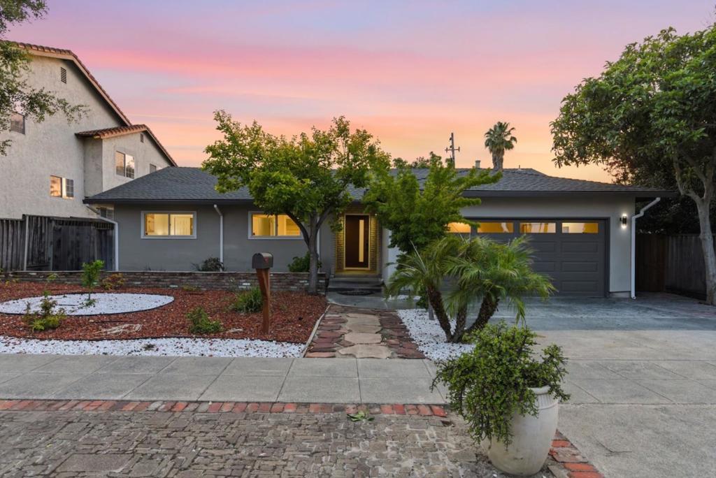 1439 Miller Avenue
