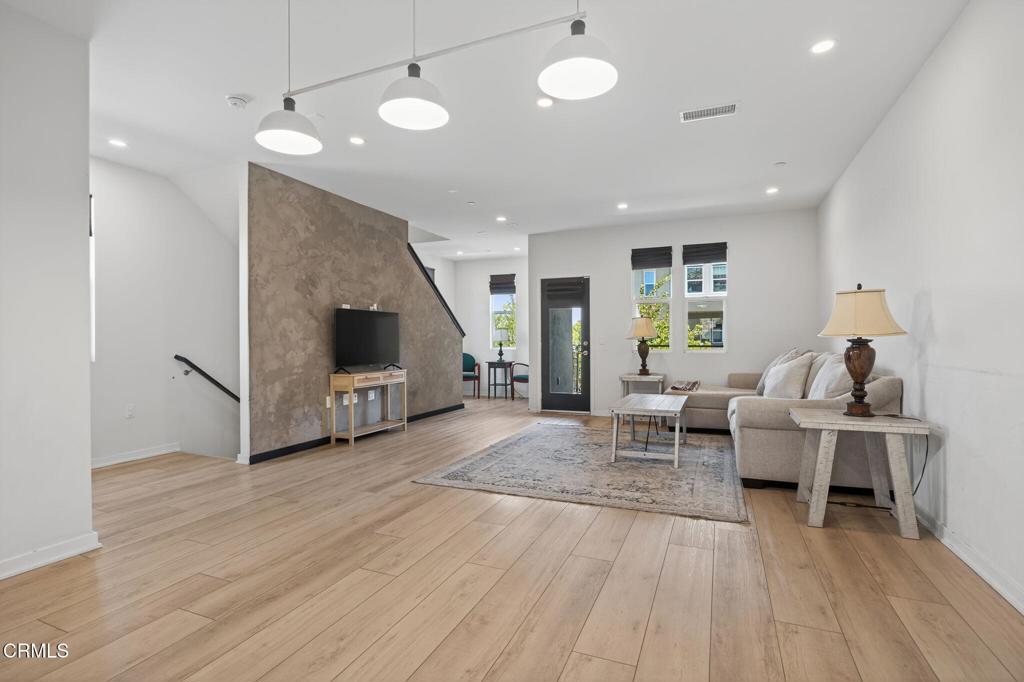 Mission Oaks: Other - Residential