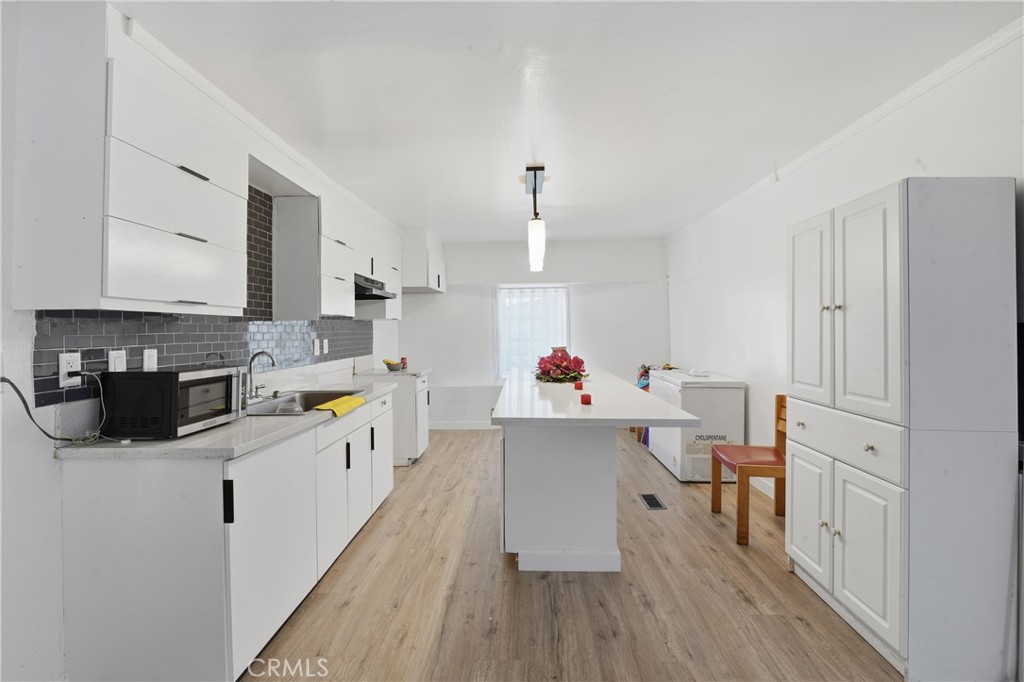 7142 Orangethorpe 12B