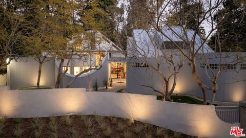 720 Brooktree Road Los Angeles CA 90272