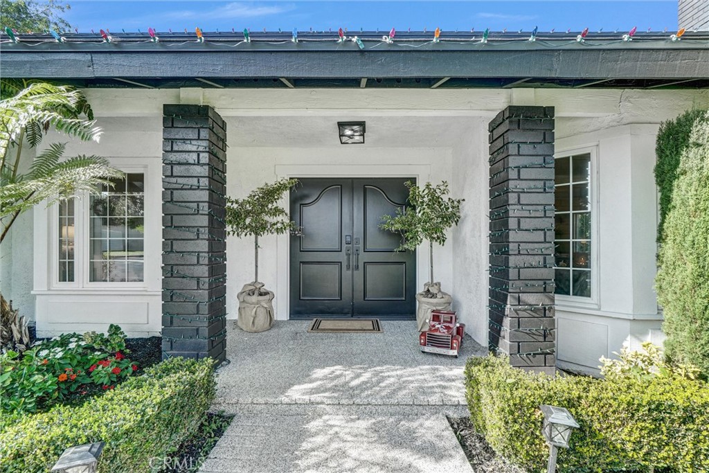 17762 Mountain View Circle