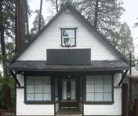 Photo of 23382 Crest Forest Drive, Crestline, CA 92325 (MLS # GD26079138)