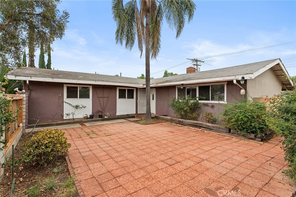 Photo of 8233 Fallbrook AVE, West Hills, CA 91304 (MLS # SR26197711)