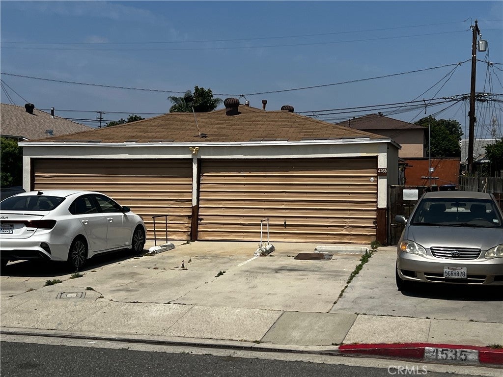 4535 E 55th
