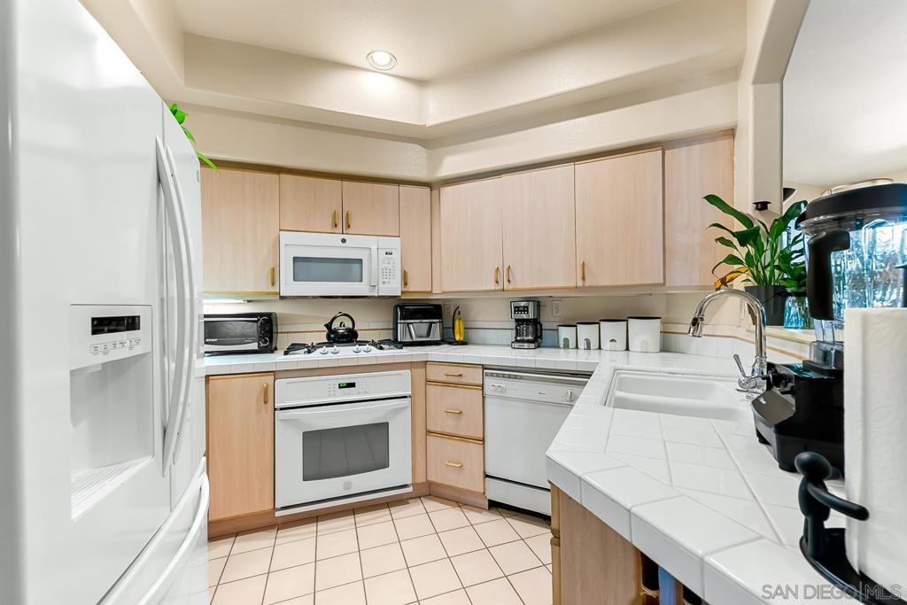 12061 Tivoli Park Row 3