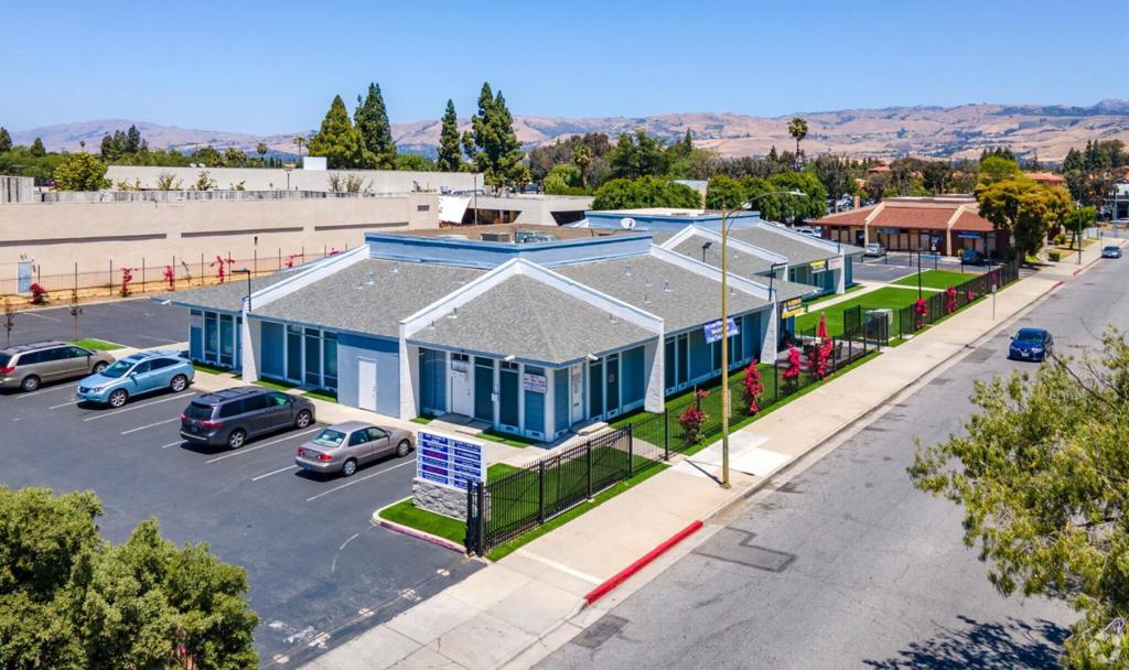 - Commercial Lease