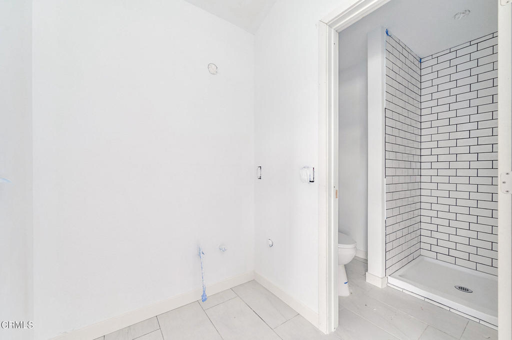 Oakbrook Homes 84-590 - Residential
