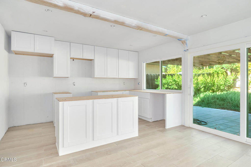 Oakbrook Homes 84-590 - Residential