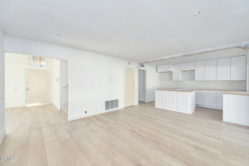 Oakbrook Homes 84-590 - Residential